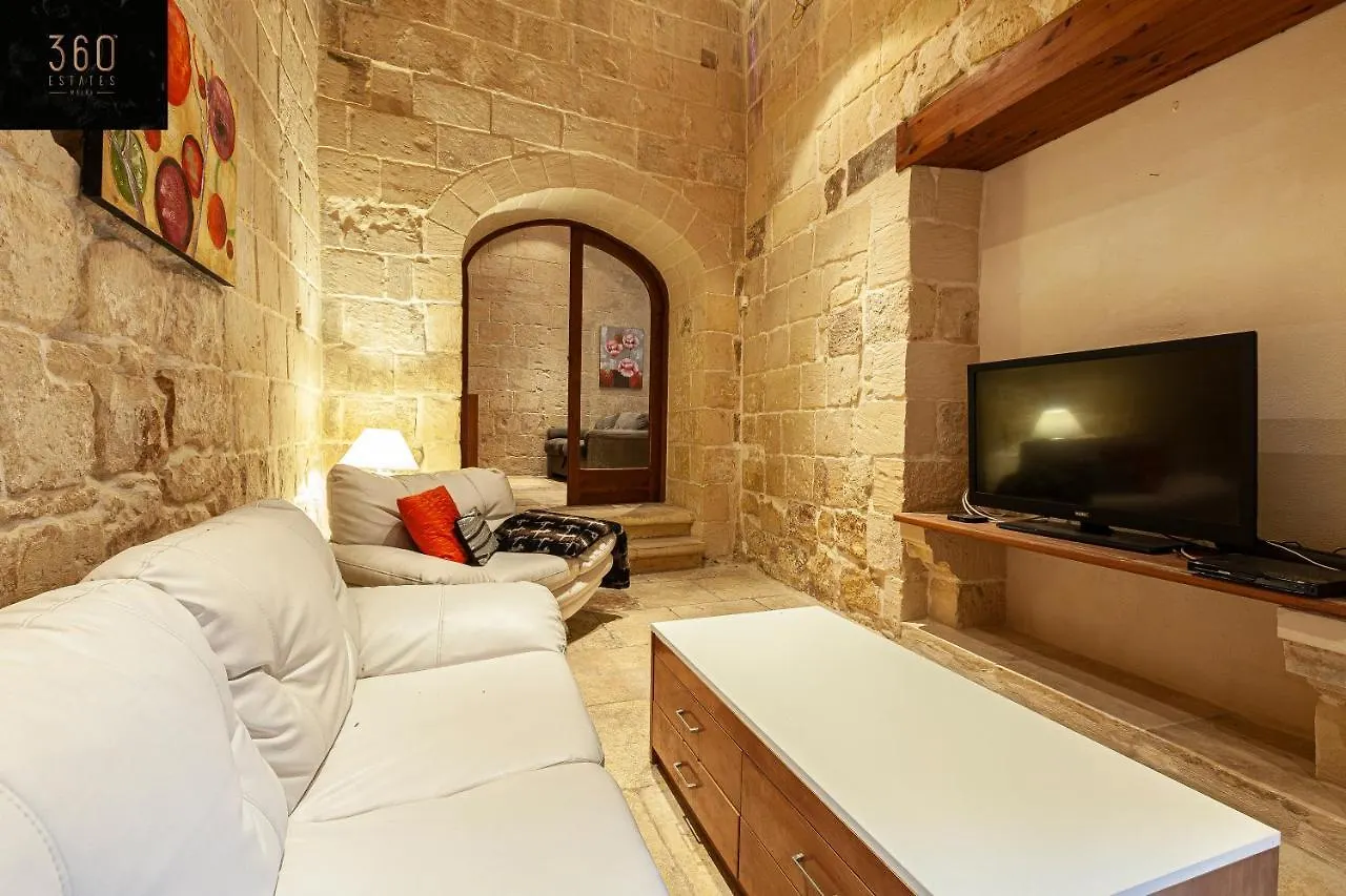 A Wonderful Retreat Villa With Private Pool & Bbq By 360 Estates Gharghur Malta